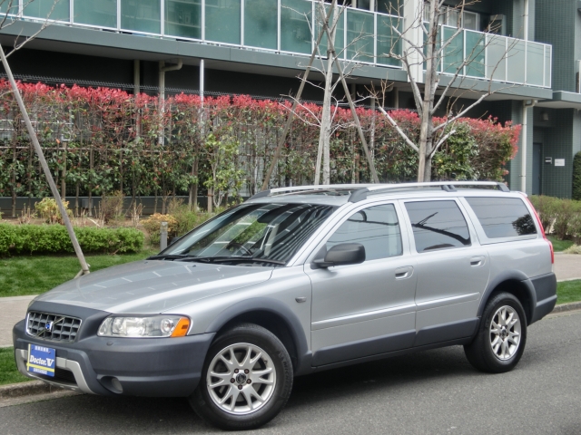 2005年　ボルボ　ＸＣ７０Ⅱ　Ｄ車　右Ｈ　２．５Ｔノルディックエディション　黒本革・サンルーフ