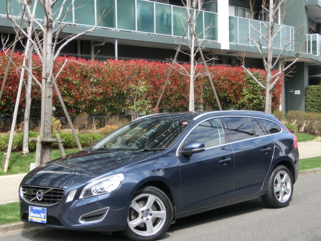 2012年　ボルボ　Ｖ６０　Ｄ車　右Ｈ　ドライブｅ　セーフティパッケージ　記録簿・保証書