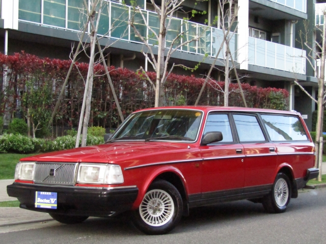 1990年　ボルボ　２４０ワゴン　Ｄ車　右Ｈ　【ＧＬ】メッキモール仕様　内外装程度良好
