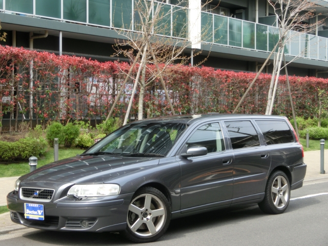 2004年　ボルボ　Ｖ７０Ⅱ　Ｄ車　右Ｈ　【特別限定車】Ｒ　ＡＷＤ　保証書・取説付