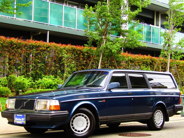 1989年　ボルボ　２４０ワゴン　Ｄ車　右Ｈ　ＧＬ　スモールウィンド＆メッキモール　内外程度良好♪