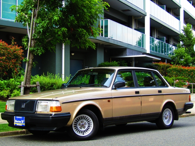 1992年　ボルボ　２４０セダン　Ｄ車　右Ｈ　限定車【Ｃｌａｓｓｉｃ】　ＥＴＣ　スペアキー