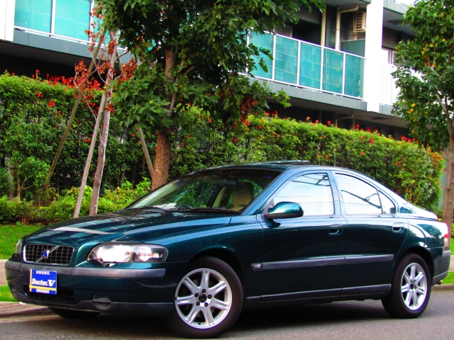 2002年　ボルボ　Ｓ６０　Ｄ車　右Ｈ　２．４　当店買取優良車