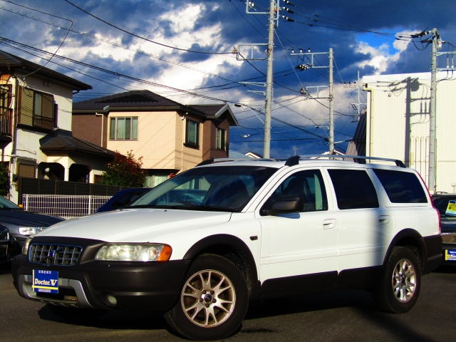 2005年　ボルボ　ＸＣ７０Ⅱ　Ｄ車　右Ｈ　【ベースグレード】フルセグＴＶ装備　電動サンルーフ装備