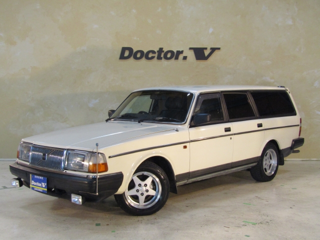 1990年　ボルボ　２４０ワゴン　Ｄ車　右Ｈ　ＧＬ　純正ボーンホワイト　黒本革　メッキモール
