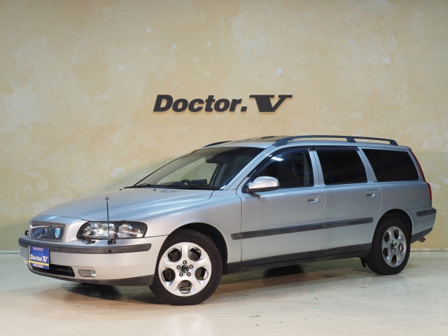 2003年　ボルボ　Ｖ７０Ⅱ　Ｄ車　右Ｈ　２．５Ｔ－ＡＷＤ　ディーラー記録簿付