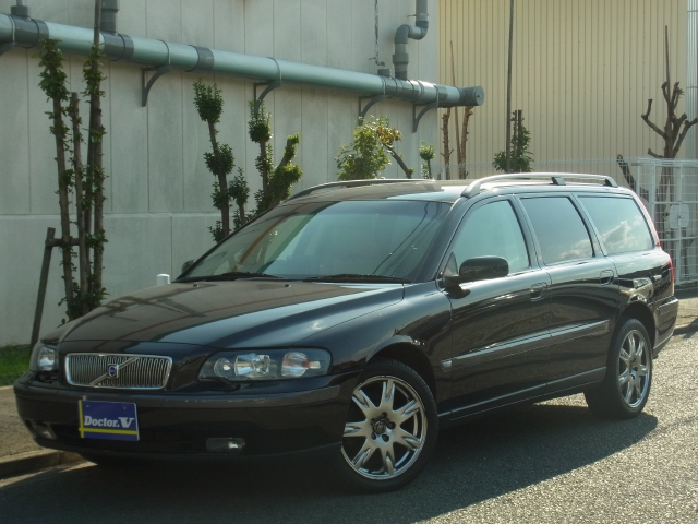 2004年　ボルボ　Ｖ７０Ⅱ　Ｄ車　右Ｈ　特別限定ブラックサファイアリミテッドＥＤ　８００台特別限定車