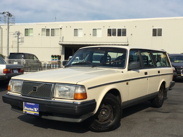 1990年　ボルボ　２４０ワゴン　Ｄ車　右Ｈ　ＧＬワゴン　希少ボーンホワイト
