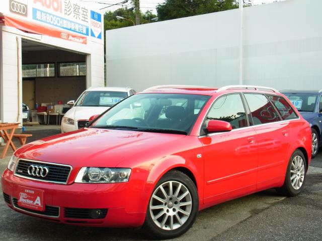アウディ A4アバント D車 右H 1.8Tクワトロ 純正ナビ搭載