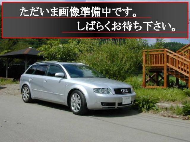 アウディ A4アバント D車 右H 2.0 ローダウン