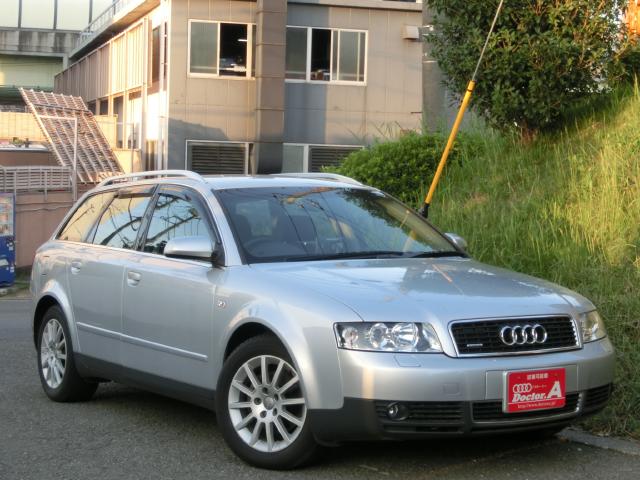 アウディ A4アバント D車 右H 1．8Tクワトロ ブラック本